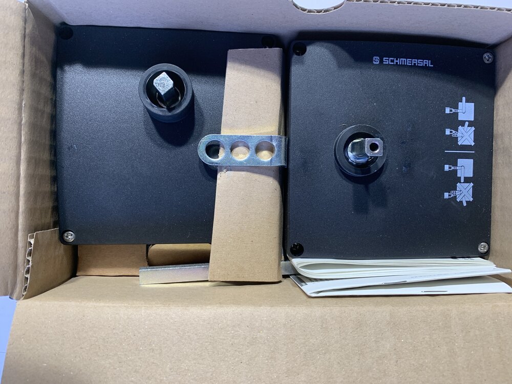 Schmersal AZ/AZM201-B30-LTAG1P1-SZ