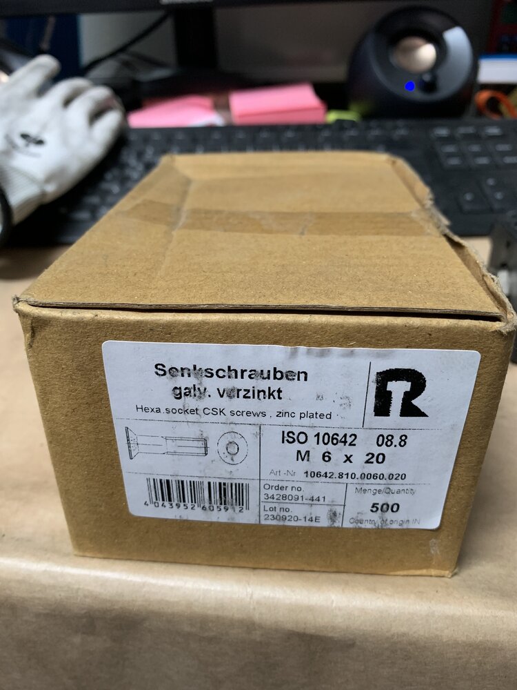 Senkschrauben ISO 10642. 08.8  M6x20