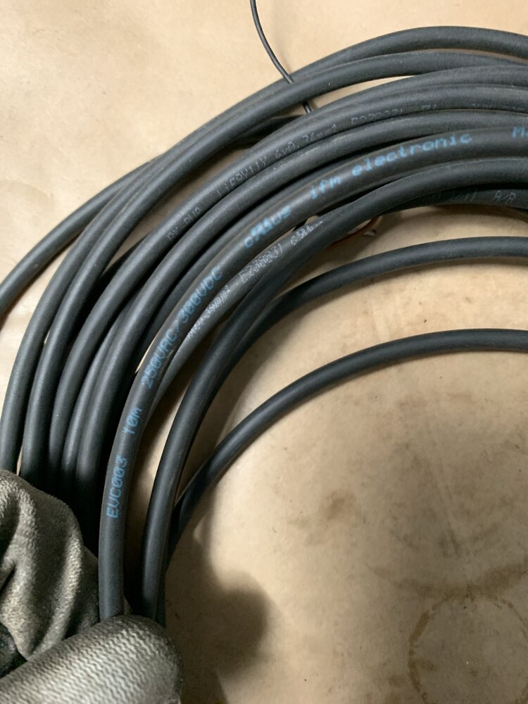 IFM  EUC003  (10m)250vac/300vdc