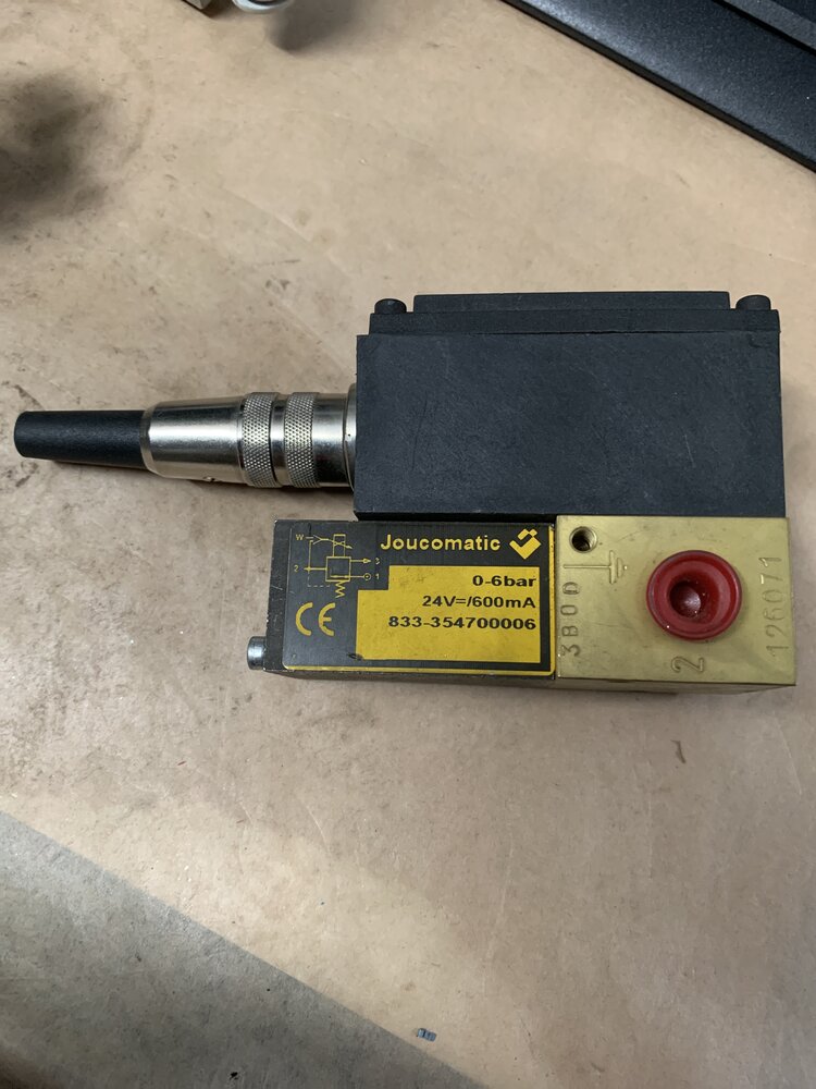 Joucomatic 833-354700006  0-6bar 24v=/600 mA