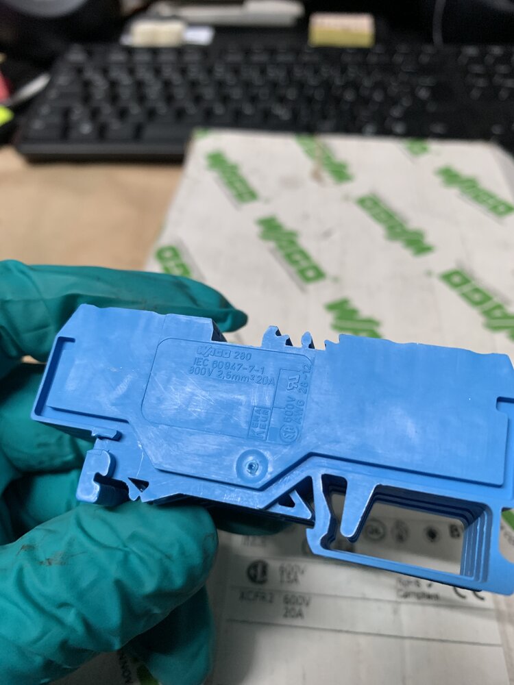 WAGO  IEC 60947-7-1  2,5mm 20A