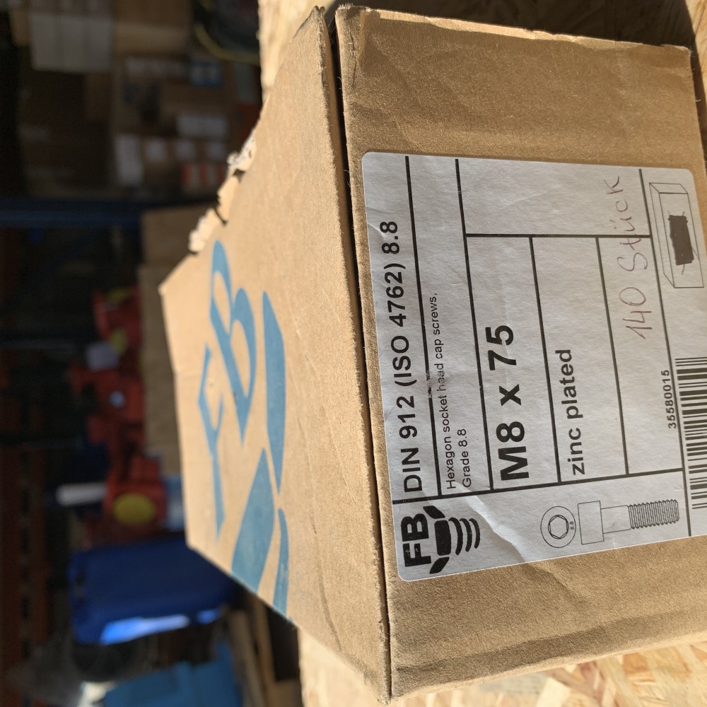 FB Zylinderschrauben  M8x75