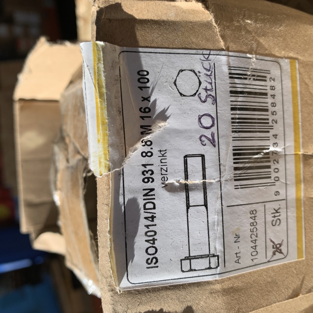 1) Sechskantschrauben M16x100