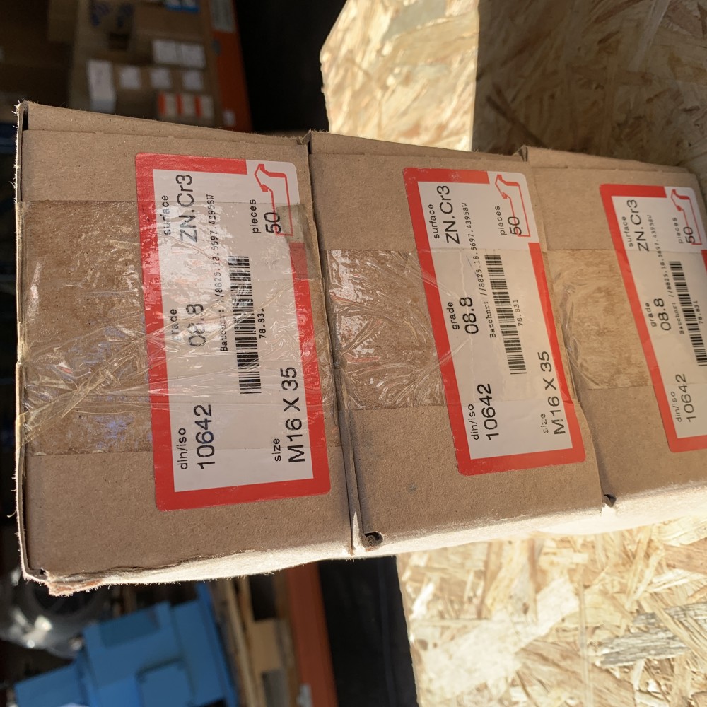 Senkschrauben M16x35