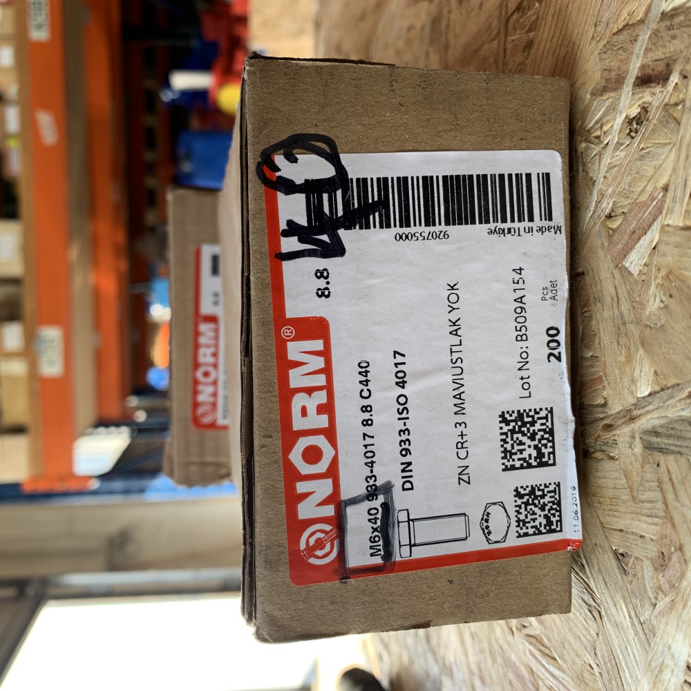 Norm M6x40
