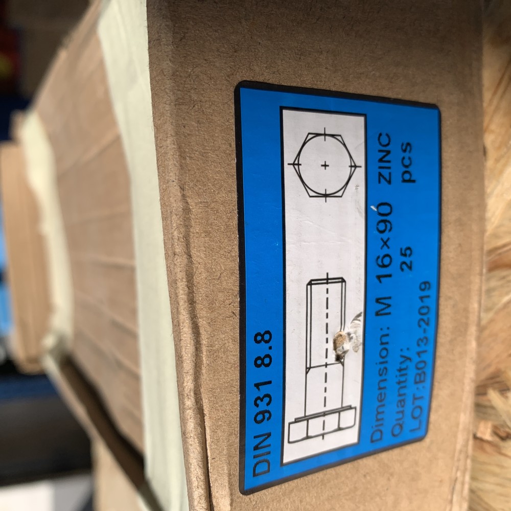 Sechskantschrauben M16x90