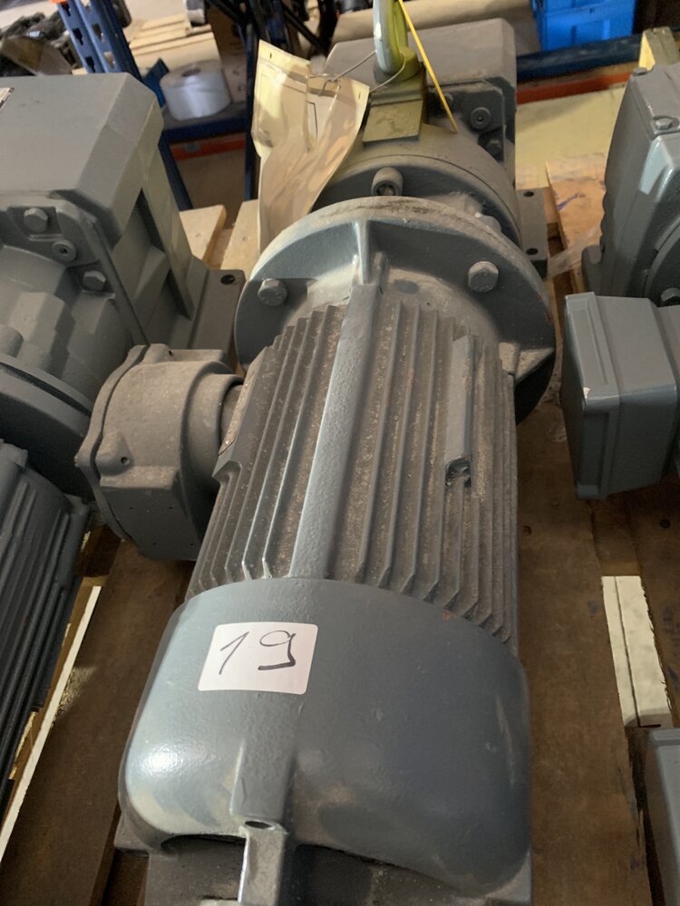 Bauer Motor: BG50-11-C; редуктор:ВG40-11/DNFXD10L1D4 - Bild 2